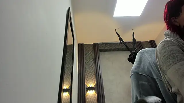 selene red  online show from 24, 2, 2026