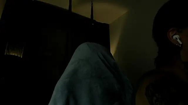 selene red  online show from 8, 10, 2025