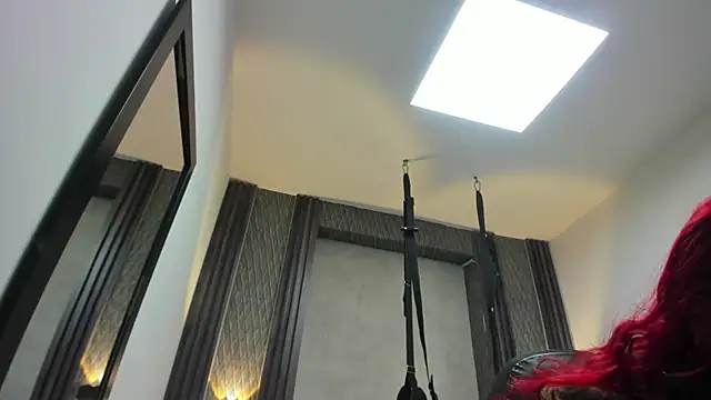 selene red  online show from 11, 5, 2026
