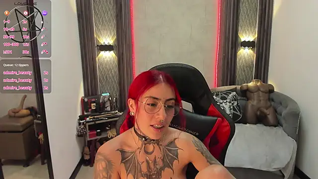 selene red  online show from 18, 2, 2025