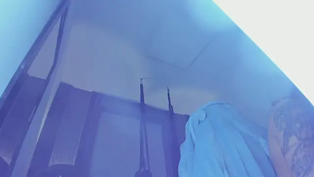 selene red  online show from 21, 10, 2025