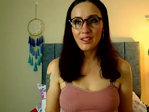 Snapshot of IberianMoonMK chatting on 12, 10, 2025 IberianMoonMK online show from 12, 10, 2025