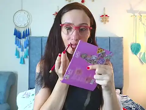 Snapshot of IberianMoonMK chatting on 27, 11, 2025 IberianMoonMK online show from 27, 11, 2025