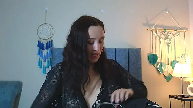 Snapshot of IberianMoonMK chatting on 9, 11, 2025 IberianMoonMK online show from 9, 11, 2025