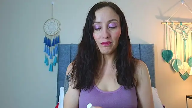 Snapshot of IberianMoonMK chatting on 15, 11, 2025 IberianMoonMK online show from 15, 11, 2025