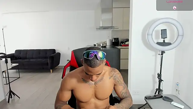 TROYWESLY- online show from 13, 7, 2026