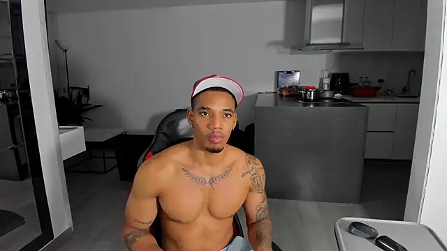 Snapshot of TROYWESLY- chatting on 8, 11, 2025 TROYWESLY- online show from 8, 11, 2025