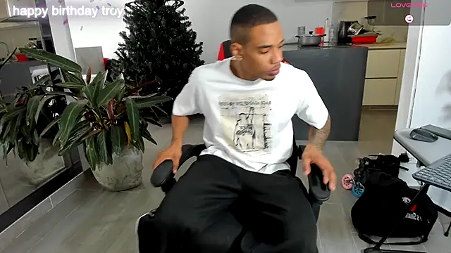 TROYWESLY- online show from 18, 12, 2025