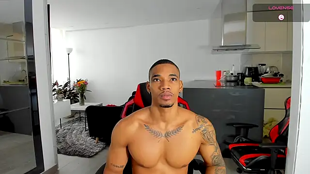 Snapshot of TROYWESLY- chatting on 16, 10, 2025 TROYWESLY- online show from 16, 10, 2025