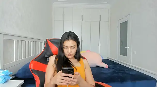 Missykitty01 online show from 27, 2, 2025