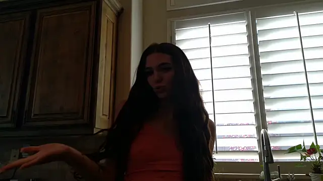 Snapshot of 18petitewhitegirl chatting on 6, 12, 2024 18petitewhitegirl online show from 6, 12, 2024