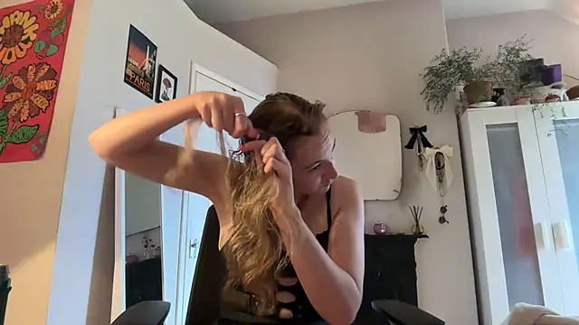 Littlelolo60 online show from 11, 11, 2025