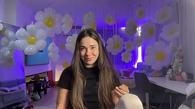 Mika Miller online show from 15, 3, 2026