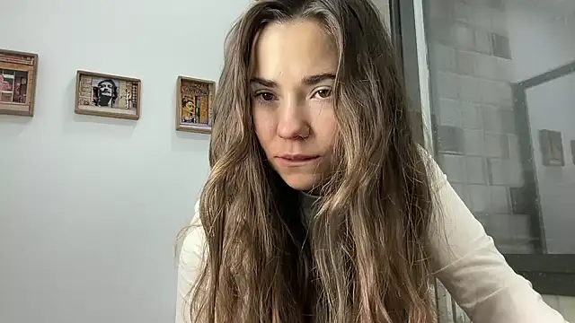 Mika Miller online show from 28, 11, 2025