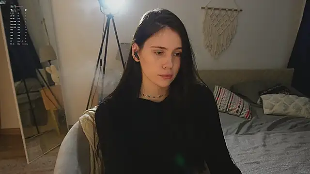 jennetdoll online show from 18, 11, 2025