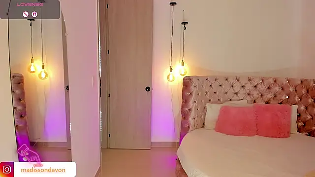 madisson davon online show from 18, 1, 2026