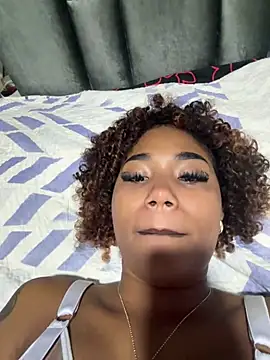 Snapshot of Lya-Kasandra chatting on 27, 2, 2025 Lya-Kasandra online show from 27, 2, 2025