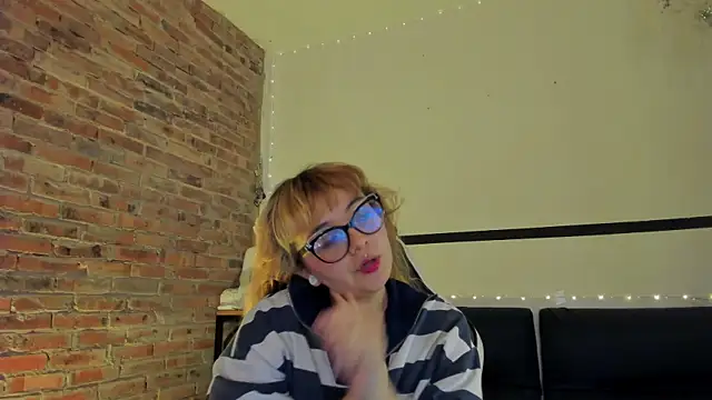 Sweet Namii online show from 28, 2, 2025