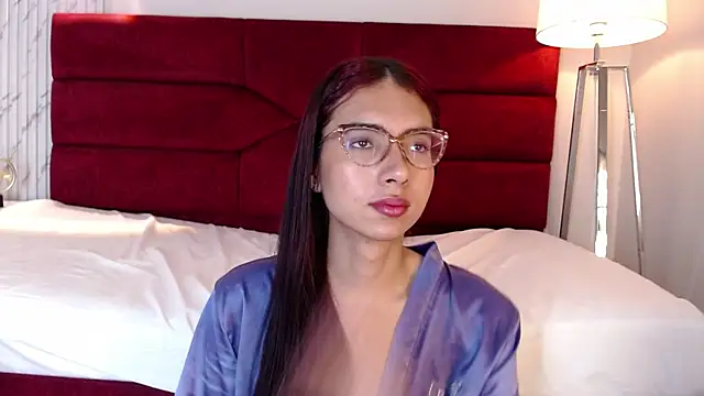 Snapshot of sara_saenz99 chatting on 2, 2, 2025 sara saenz99 online show from 2, 2, 2025