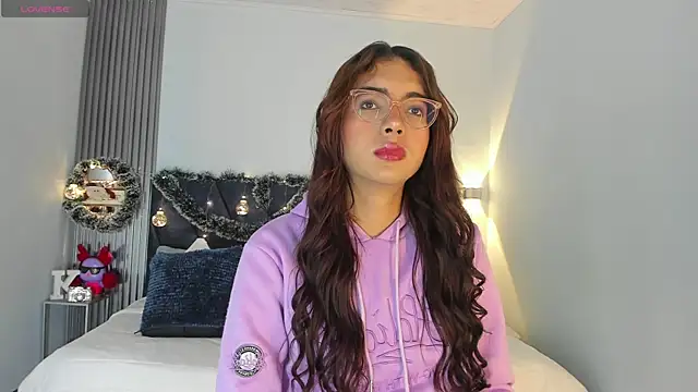 sara saenz99 online show from 15, 11, 2025