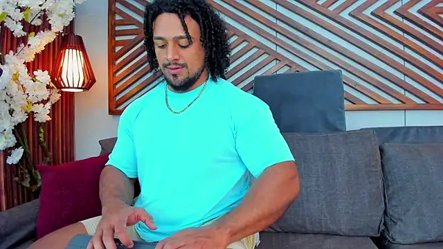 Snapshot of MikeEstevess chatting on 20, 5, 2026 MikeEstevess online show from 20, 5, 2026