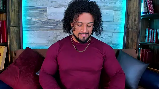 Snapshot of MikeEstevess chatting on 4, 7, 2026 MikeEstevess online show from 4, 7, 2026