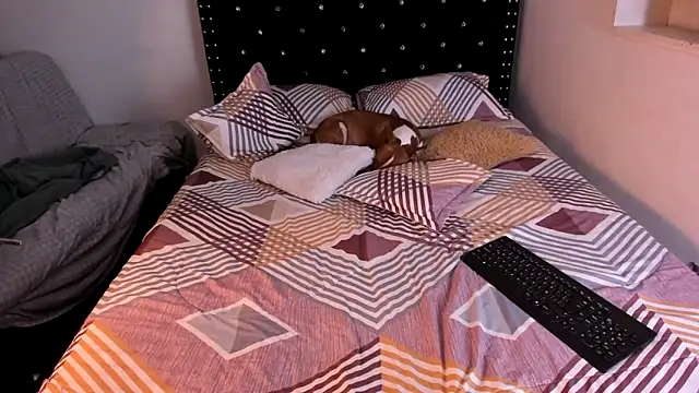 valerie luxe  online show from 4, 4, 2026