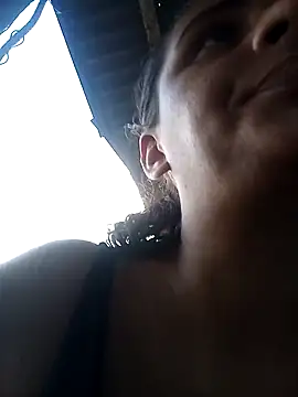 Snapshot of Andreita_95 chatting on 4, 10, 2025 Andreita 95 online show from 4, 10, 2025