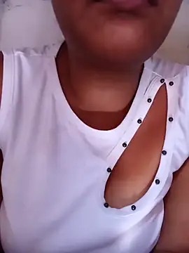 Snapshot of Andreita_95 chatting on 25, 9, 2025 Andreita 95 online show from 25, 9, 2025