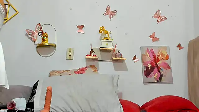 AnahiSmitth online show from 5, 4, 2026