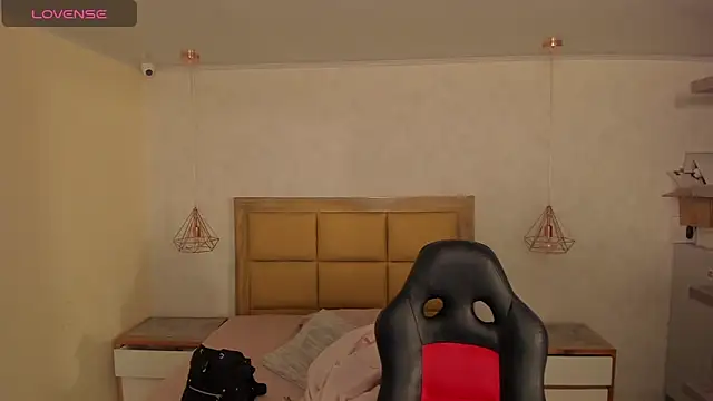 Kittytimberlake online show from 25, 2, 2026