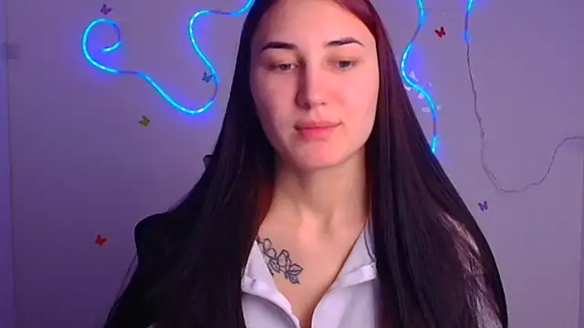Jennifer Blum online show from 4, 3, 2025