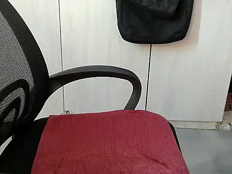 Destiny Desire online show from 4, 12, 2025