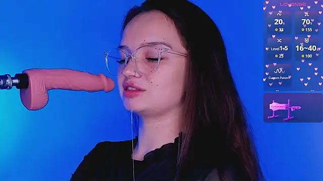 bitchpeace  online show from 8, 11, 2025