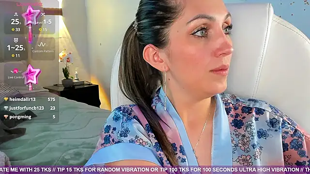 Snapshot of anny_sweet72 chatting on 28, 1, 2025 anny sweet72 online show from 28, 1, 2025