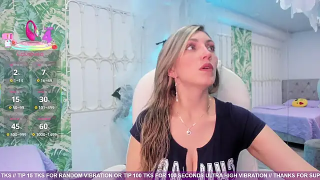 Snapshot of anny_sweet72 chatting on 24, 10, 2025 anny sweet72 online show from 24, 10, 2025