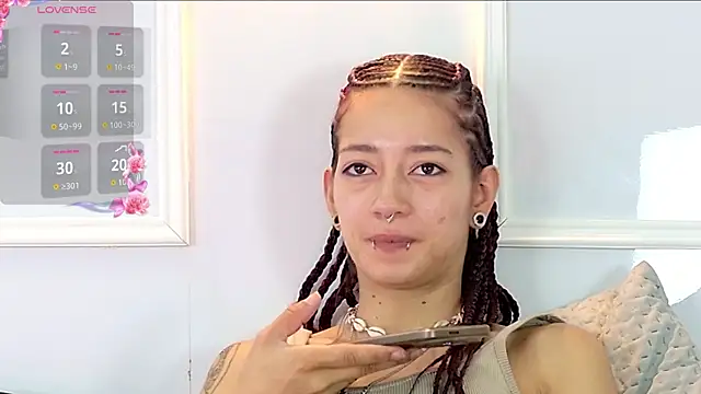 Snapshot of zorravioletta1 chatting on 13, 5, 2026 zorravioletta1 online show from 13, 5, 2026