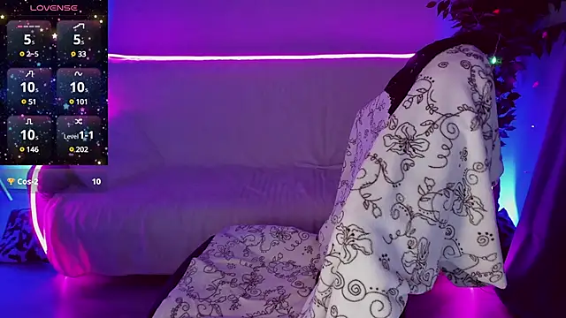 Sexy-Housewife online show from 22, 1, 2025