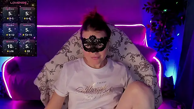 Sexy-Housewife online show from 3, 1, 2025