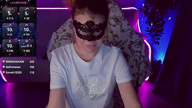 Sexy-Housewife online show from 11, 1, 2025