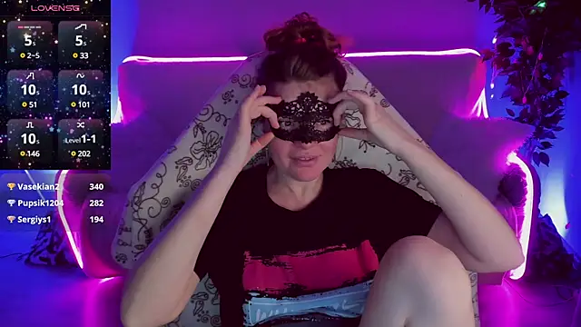 Sexy-Housewife online show from 21, 1, 2025