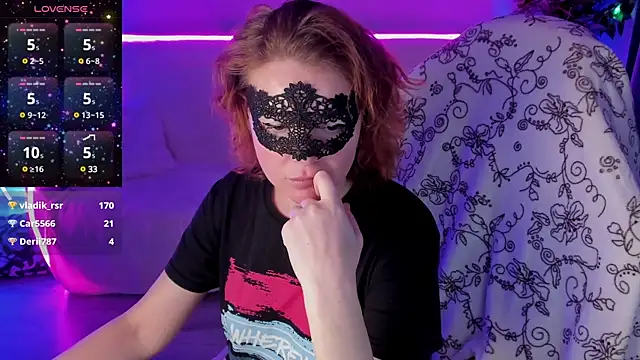 Sexy-Housewife online show from 8, 12, 2024