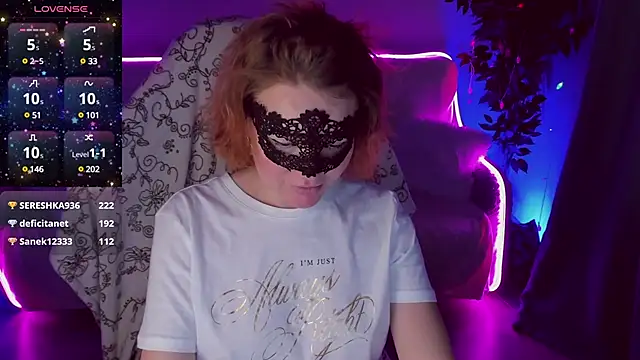 Sexy-Housewife online show from 11, 1, 2025