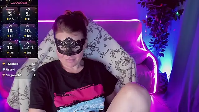 Sexy-Housewife online show from 15, 1, 2025