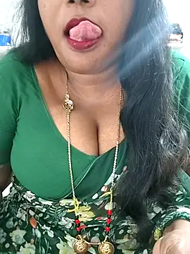 Snapshot of Swapna_143 chatting on 4, 5, 2026 Swapna 143 online show from 4, 5, 2026