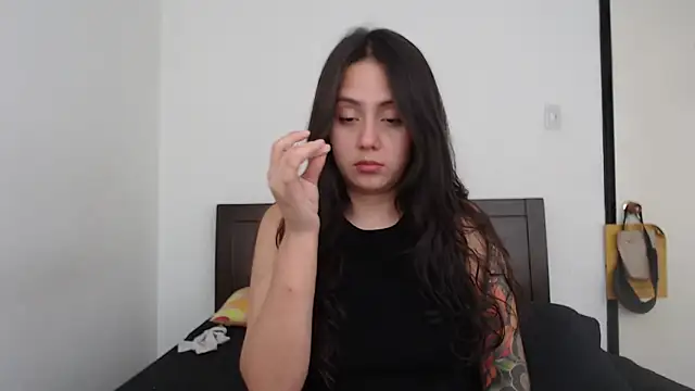 rebecca collin online show from 17, 12, 2025