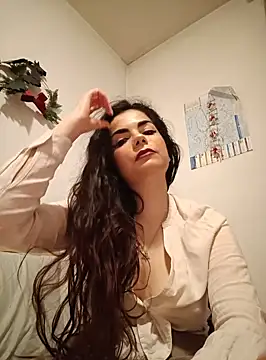 Saturnia Yvonne online show from 27, 2, 2025