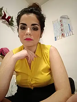 Saturnia Yvonne online show from 31, 1, 2025