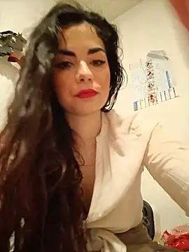 Saturnia Yvonne online show from 1, 3, 2025