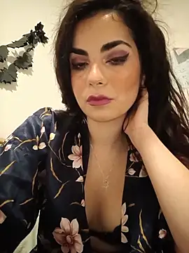 Saturnia Yvonne online show from 2, 12, 2024